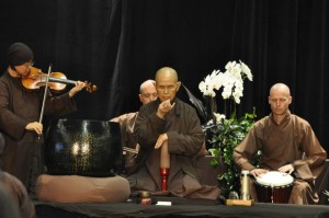 thich-nhat-hanh-toronto-2013