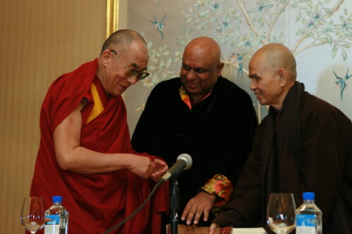 September 11, 2006 - Beverly Hills, CA Buddha Films: Luncheon with the Dalai Lama Peninsula Hotel Photo by Alex Berliner © Berliner Studio/BEImages All Rights Reserved