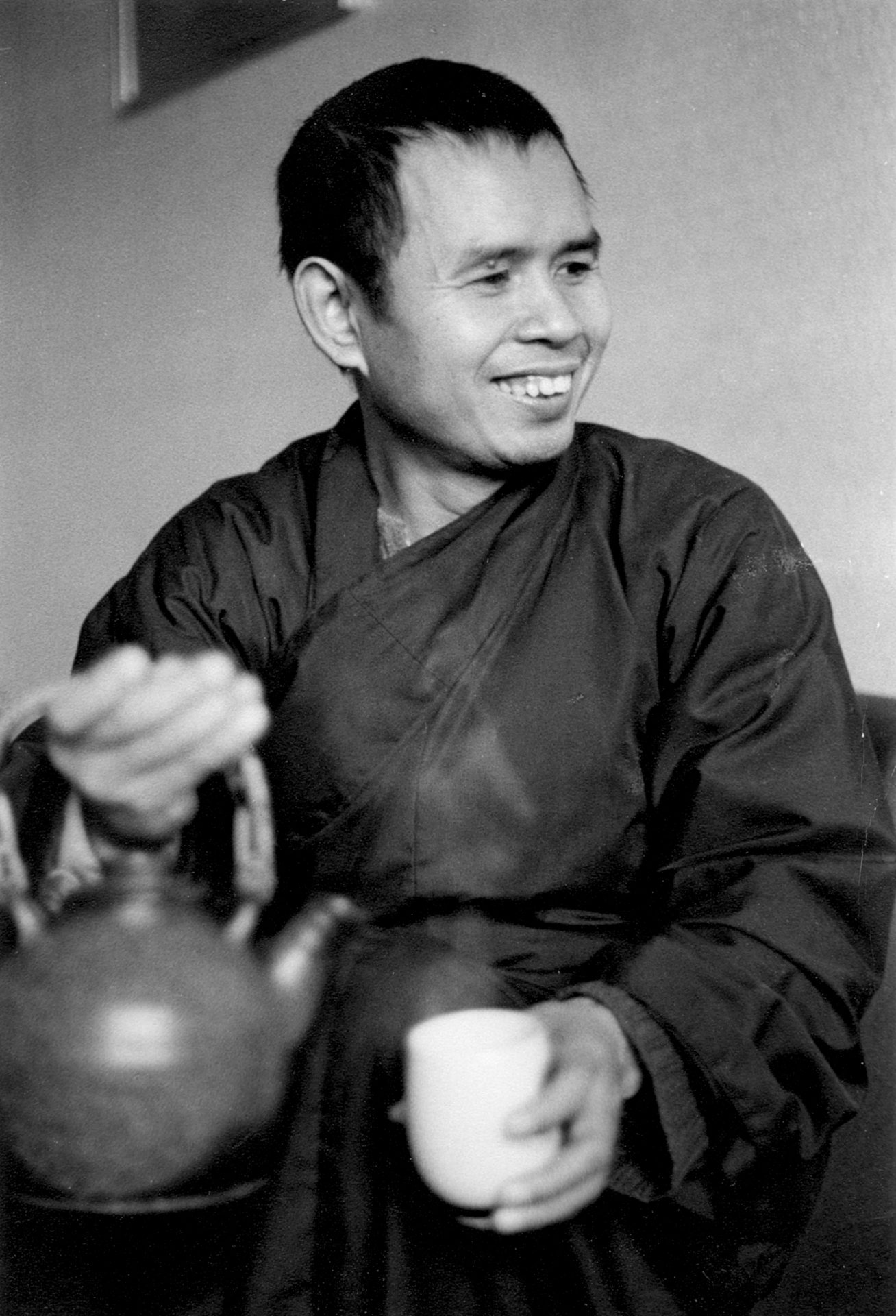 thich-nhat-hanh-the-tree-of-life-sangha