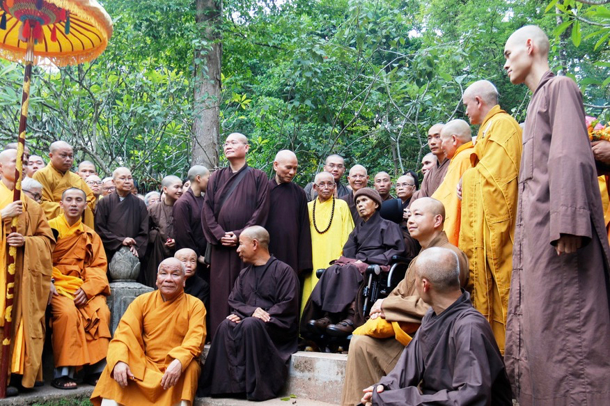 Thich Nhat Hanh - The International Plum Village Community of Engaged  Buddhism announces that our beloved teacher Thich Nhat Hanh has passed away  peacefully at Từ Hiếu Temple in Huế, Vietnam, at