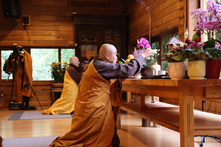 Photos / Tulip Tree Family — Novice Ordination Ceremony 2024 | Plum Village