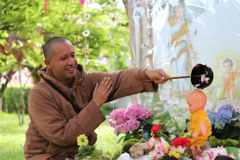 Célébration de Vesak: Sommes-nous un Bouddha?
