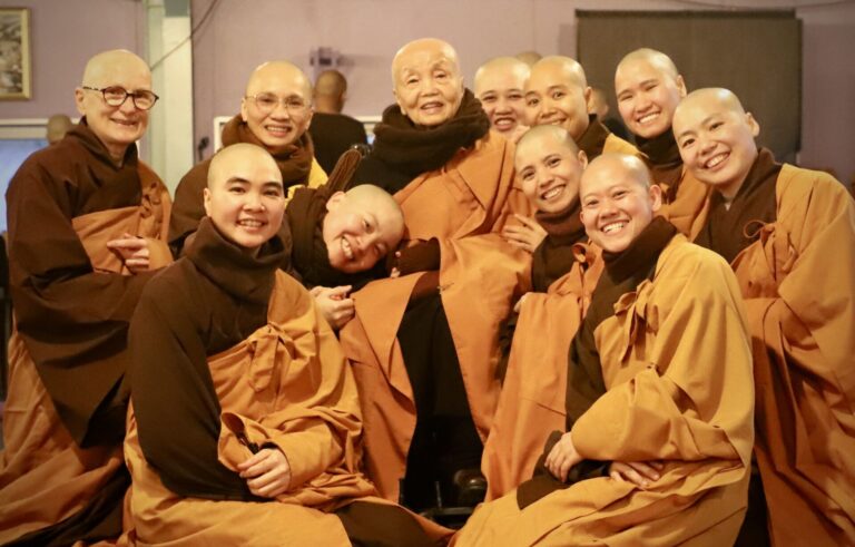 Heureuse continuation, Soeur Chân Không !